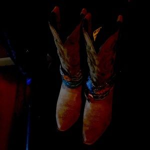Size 9 m name Durango new boots need sales didn’t wear them they new boots